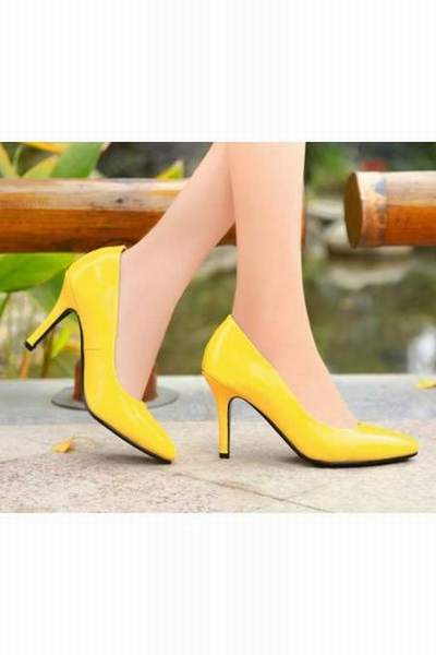chaussure jaune
